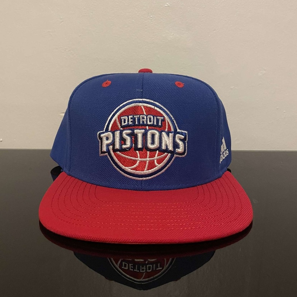 Detroit Pistons NBA Adidas Y2K Style SnapBack Hat - Picture 6 of 7